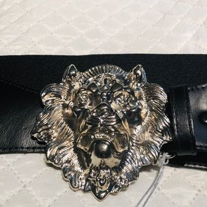 NWT. Bebe Lionhead Strtch. Belt